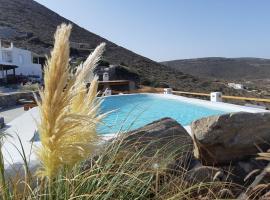 3 Paros *All Season* Villas, hótel með jacuzzi-potti í Parikia