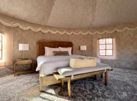 Liwa Nights ليالي ليوا, hotel with parking in Liwa