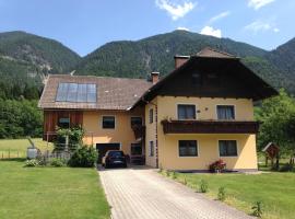 Haus Berchtold, hotel amb aparcament a Hermagor