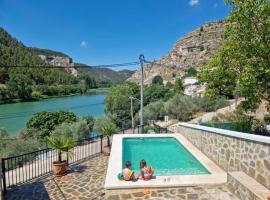 ALCALA DEL JUCAR, Casa rural Rio Tranquilo 1 -Piscina privada-，Tolosa的鄉間別墅