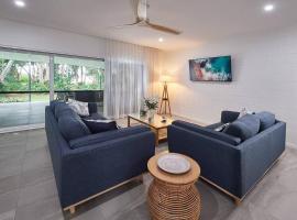 Beachfront - 'Pippies on the Beach' @ Bramston, hotel cerca de Babinda Boulders, Bramston Beach