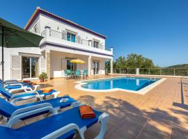 Holiday Home Joaquim by Interhome, villa i Estói