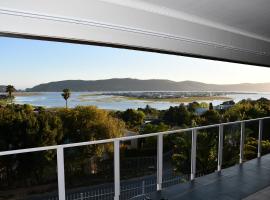 Friendz Guesthouse, guest house in Knysna