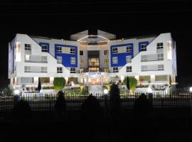 GOLDEN PARK HOTEL & RESORT, hotel v destinaci Māldah