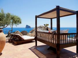 Villa Rocce Rosse: Panarea'da bir kiralık sahil evi