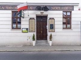Kawerna Obornicka Pod Orłem Noclegi: Oborniki şehrinde bir Oda ve Kahvaltı