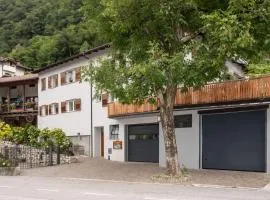 Agritur E-Cinque、サロルノのファームステイ