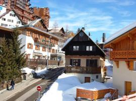 Chalet les Vieux Murs, chalet à L'Alpe-d'Huez