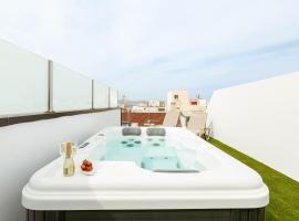 Luxury Penthouse With Jacuzzi La Strada, hotel with jacuzzis in Las Palmas de Gran Canaria