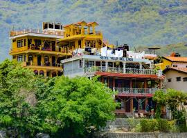 Hotel Villa del Lago, farfuglaheimili í San Pedro La Laguna