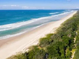 Kookaburras at South Golden - 9min walk to idyllic beach