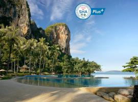 Rayavadee- SHA Extra Plus: Railay Plajı, Phra Nang Mağarası yakınında bir otel