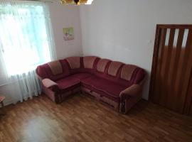 Сдам 2 комн. квартиру в Бердянске центр, hotel in Berdyansʼk