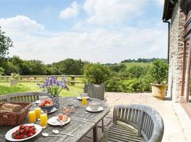 Host & Stay - Tregaer Mill Barn, cottage in Dingestow