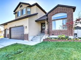 Family-Friendly Home with Theater, 24 Mi to SLC, βίλα σε Riverton