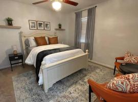 Shiloh House 3-bed, 2 bath, living room, garage, hytte i Amarillo