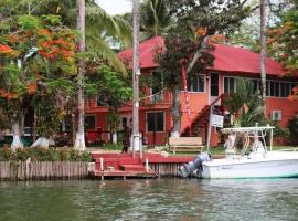 River Bend Resort Bze, cabin in Belize City