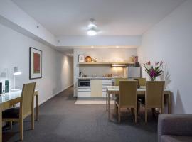 ZEN CITY & SEA Executive 1-BR Suite in Darwin CBD, spa hotel in Darwin