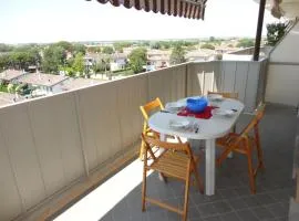 A few steps from the beach