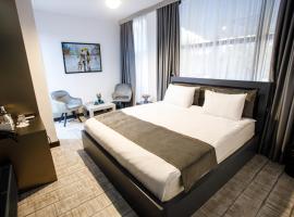 The Phoenix Boutique Hotel, hotel in Jerevan