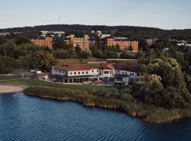 Hasse på Sjökanten Hotell & Restaurang, hotel cerca de Aeropuerto de Jönköping - JKG, Jönköping