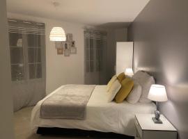 Cosy By DREAM APARTMENTS, pet-friendly hotel in Serris