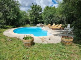 The old farmhouse of Goth, casa vacacional en Sérignac