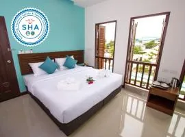 BS Airport at Phuket、ナイヤンビーチにあるプーケット国際空港 - HKTの周辺ホテル