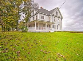 Historic Victorian Farmhouse with Porch and Views!, hotel in Mayville