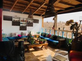 Rayane Guest House: Taghazout şehrinde bir Oda ve Kahvaltı