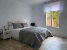 Cozy flat in La Petxina B, hotel near Túria Metro Station, Valencia