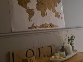 Room in Lodge - Italyhome - center in Lausanne - Switzerland、ローザンヌのホテル