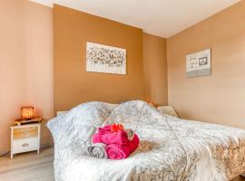 Centre Au Chardon, bed and breakfast en Fallais