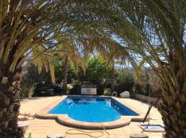 Villa Cave House with 3 bedrooms, hotel a 4 stelle ad Alicante