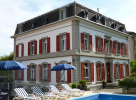 Hôtel Garni Villa Carmen, hotel v destinaci La Neuveville