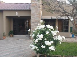Villa Lombe, Off Great East Road, Silverest, viešbutis , netoliese – Chaminuka Game Reserve