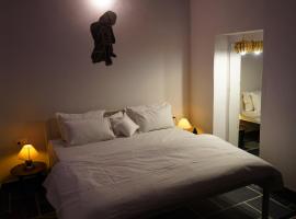 Sanjana's stay, מלון באודייפור