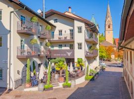 Hotel Goldene Traube, hotel din Termeno