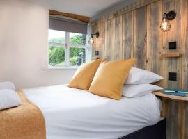 The Granary, hotel with parking in Bryn-crug