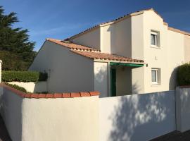 À 150m de la plage, hôtel à La Bétaudière