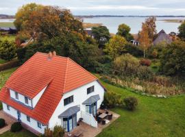 Ferienhaus Dycke 6, pet-friendly hotel in Zudar