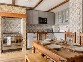 OldMill-2Bed-Sleeps6-HotTub-PrivateGarden