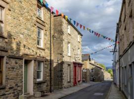 The Penthouse In the heart of Sedbergh – hotel w mieście Sedbergh