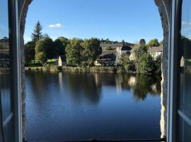 Vue sur le lac, hôtel à Huelgoat