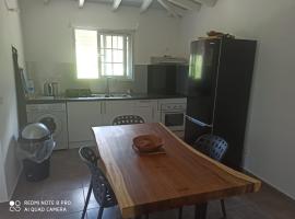 Saint Rose : Charmant T3 proche de la plage, self-catering accommodation in Plessis-Nogent