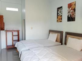 Hotel Anugrah Situngkir 3 near Creative Hub Pangururan Samosir RedPartner, hotel in Sinapuran