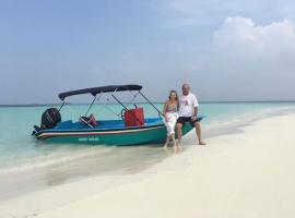 Himandhoo Travel & Stays, Bed & Breakfast in Alifu Atoll