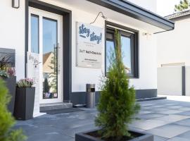 StayStay Guesthouse I 24 Hours Check-In: Nürnberg'de bir konukevi