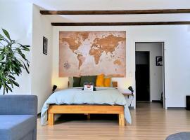 Studio-Apartment mit Garten, Parkplatz & Küche, hotel a Offenburg