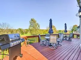 Apple Valley Home, Shared Golf Course On-Site